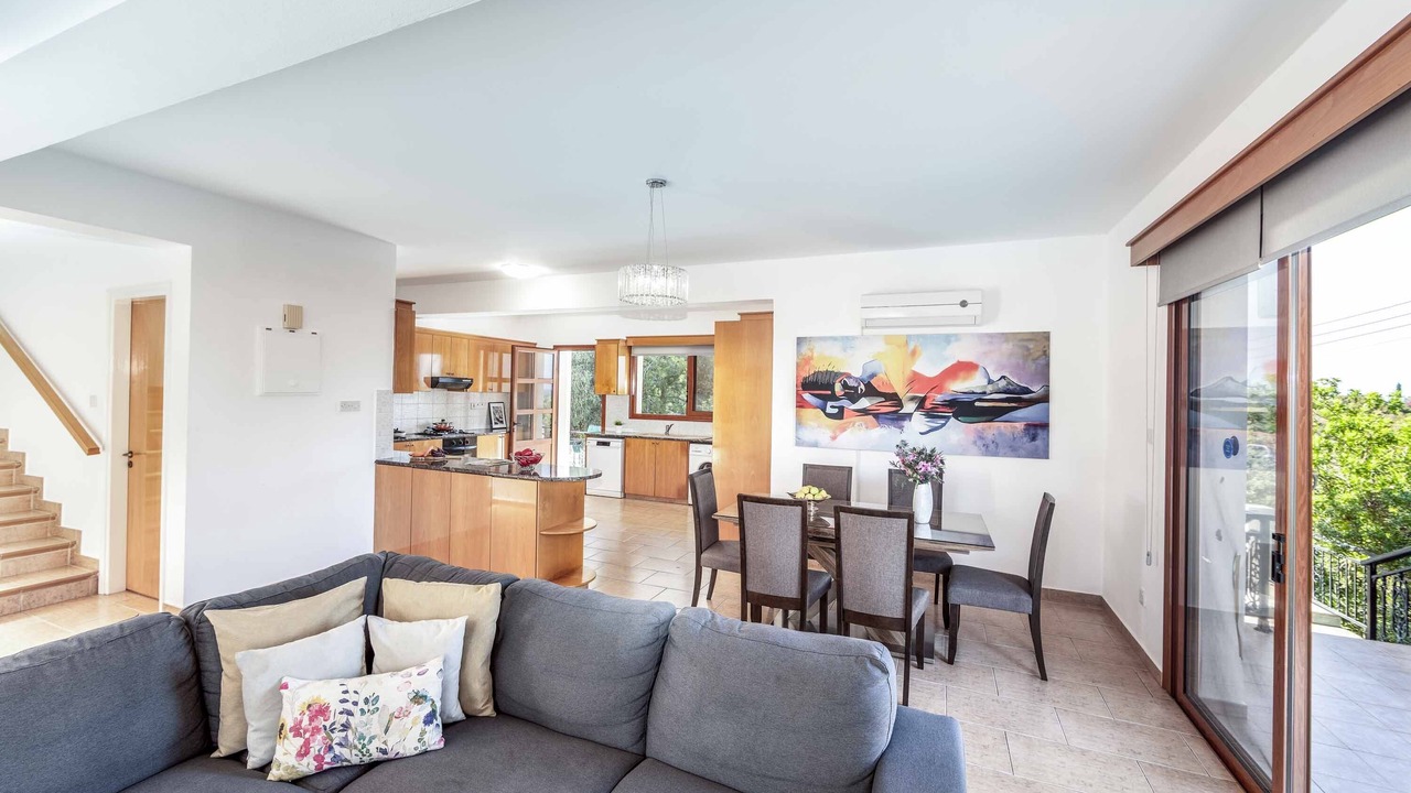 Photo of Livingroom in Latchi