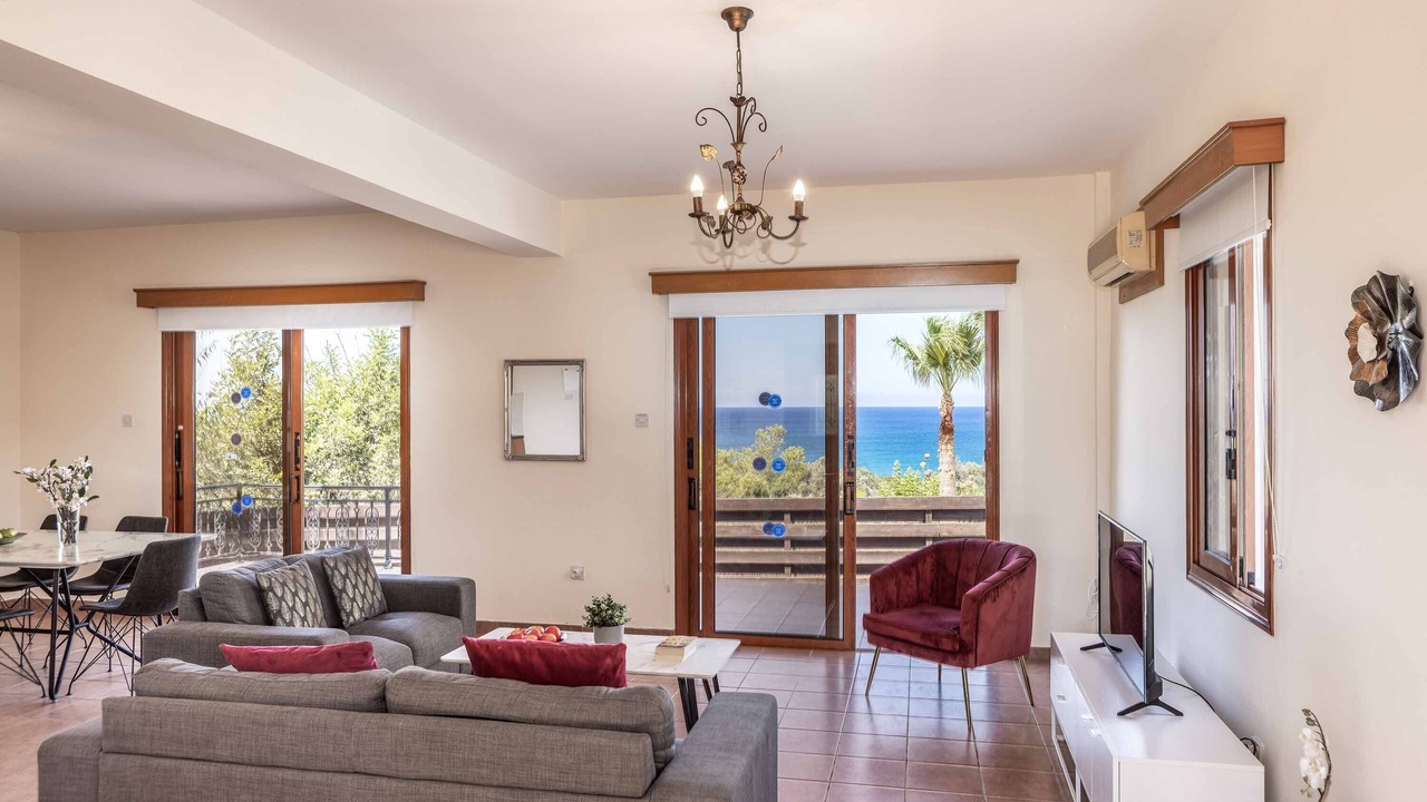 Photo of Livingroom in Latchi