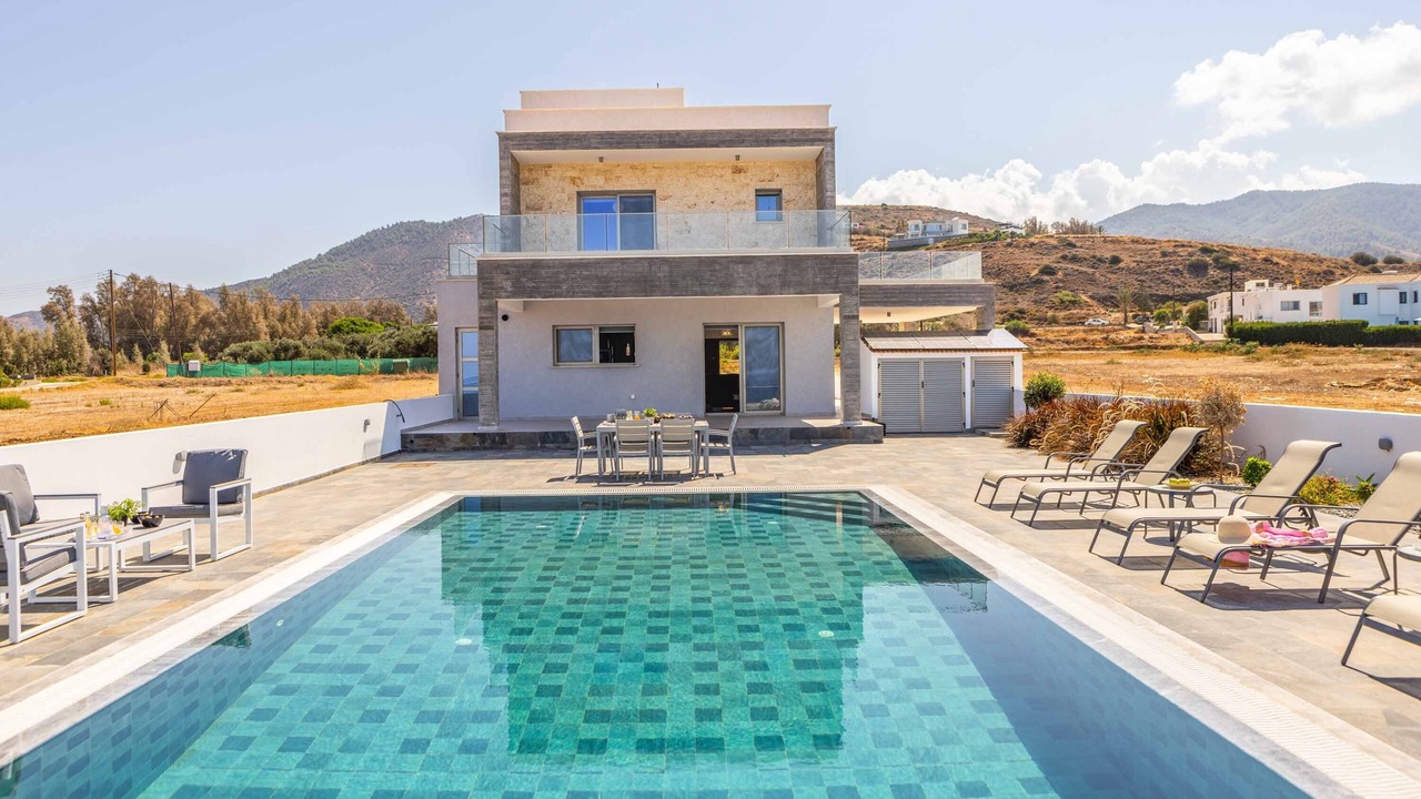 Photo of Outdoor in Pomos