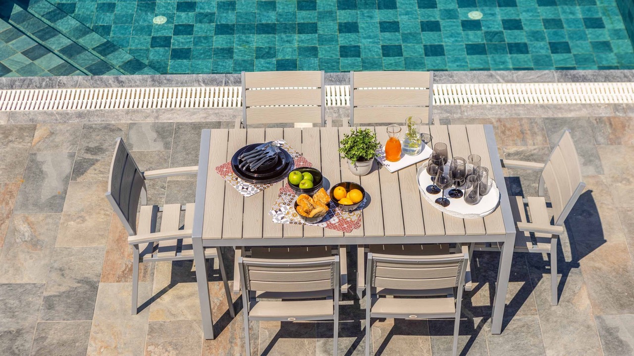 Photo of Outdoor in Pomos