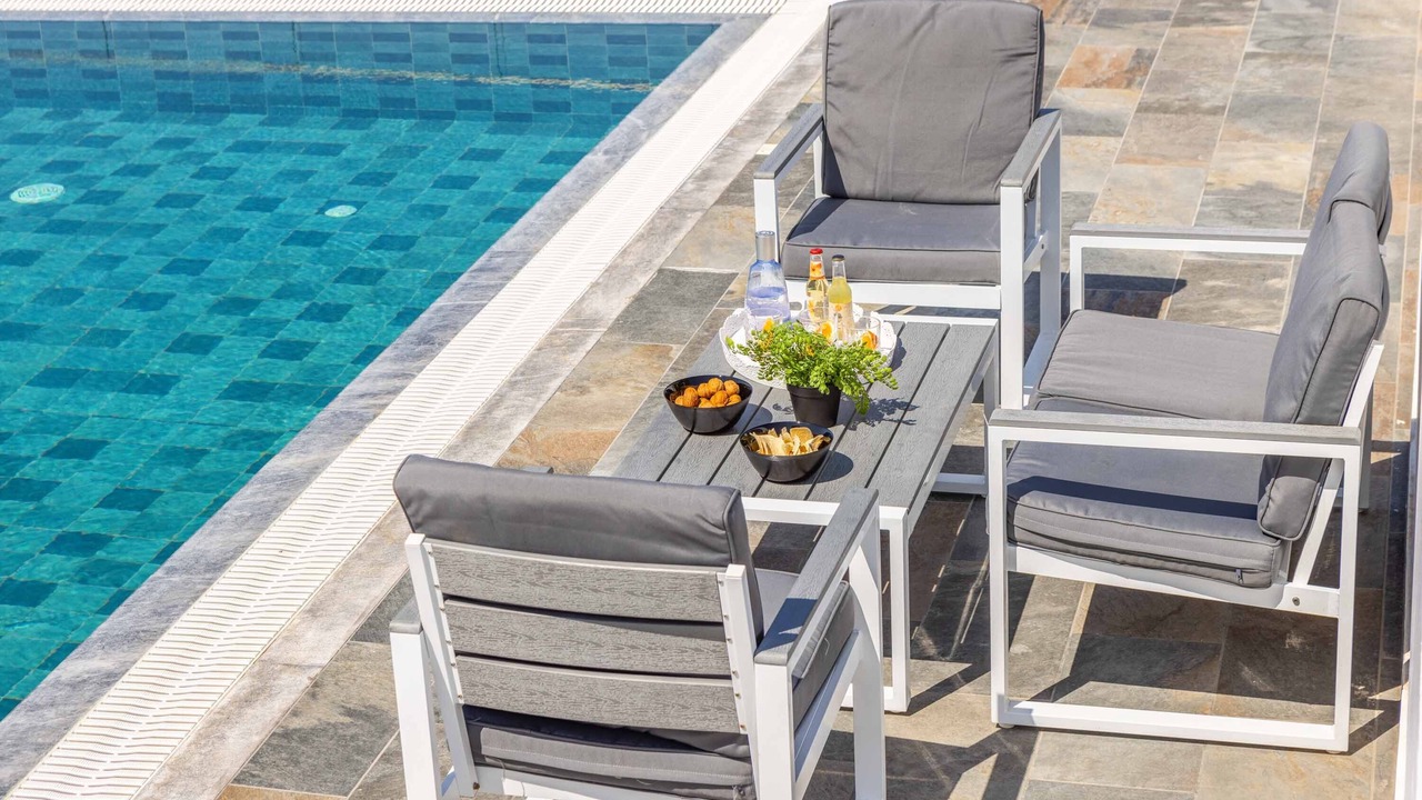 Photo of Outdoor in Pomos
