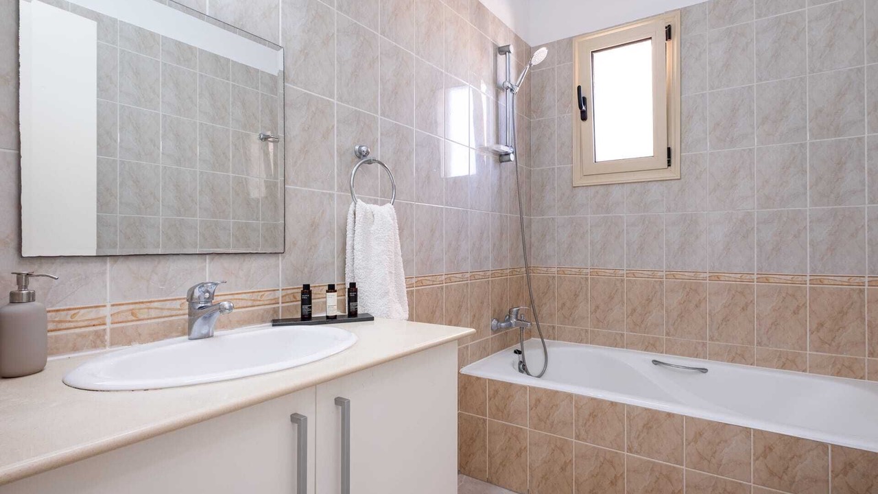 Photo of Bathroom in Mandria