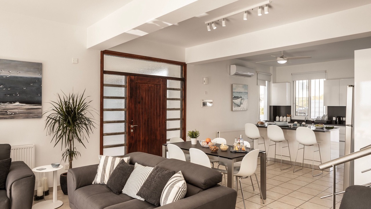 Photo of Livingroom in Pervolia