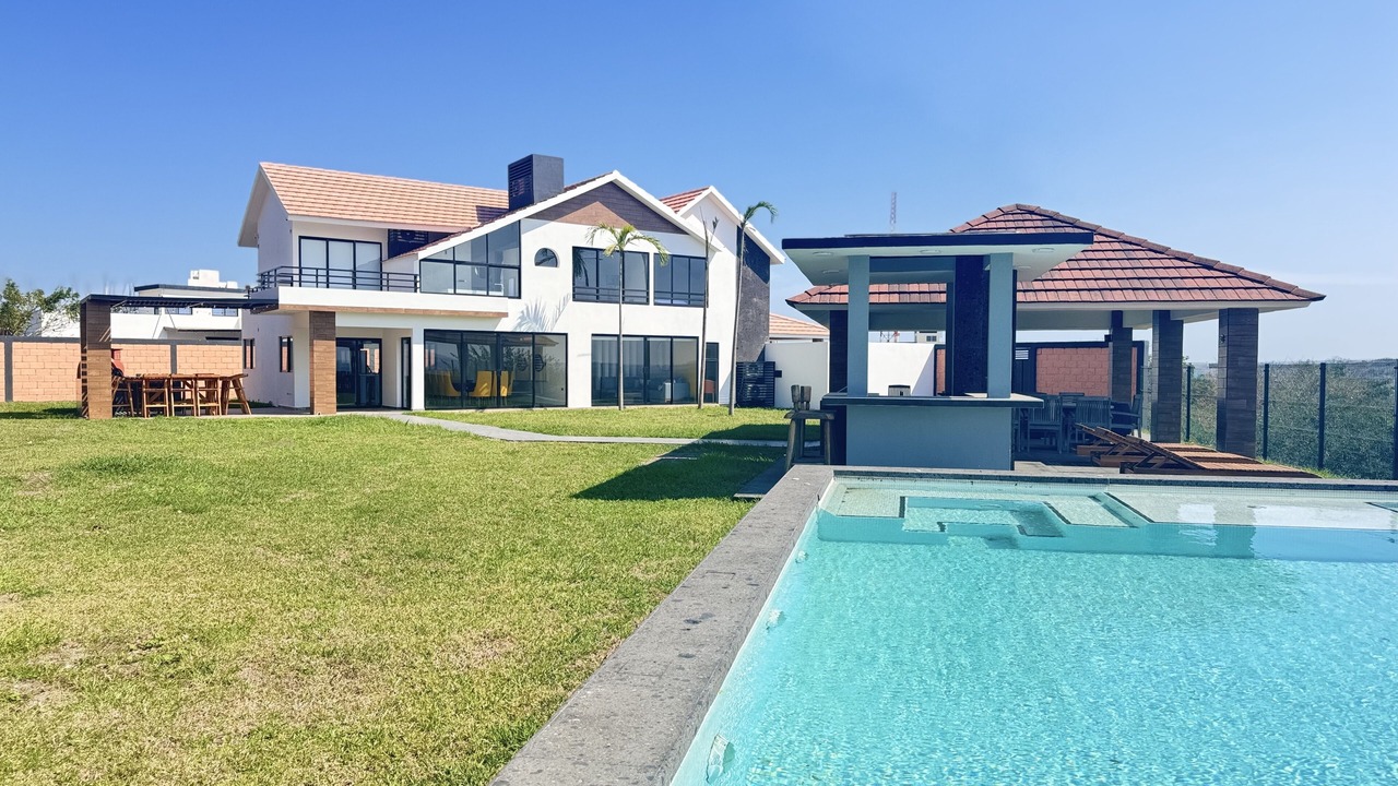 Photo of Outdoor in Alvarado