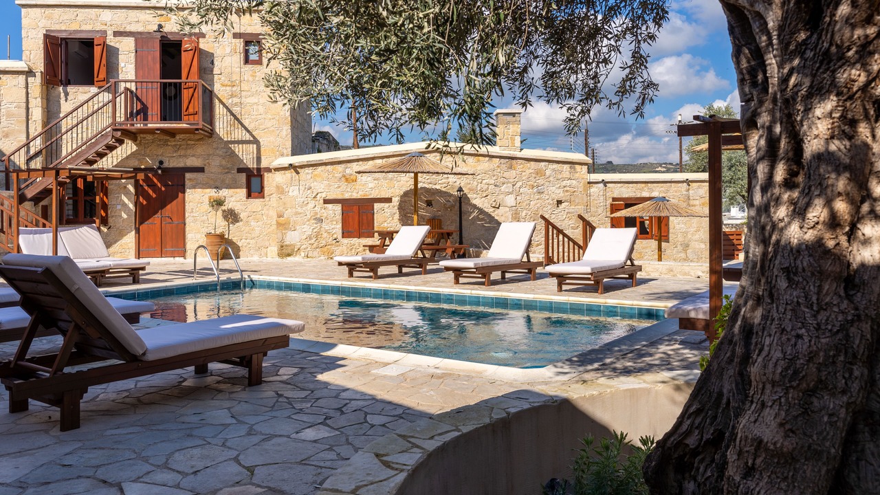 Photo of Outdoor in Giolou