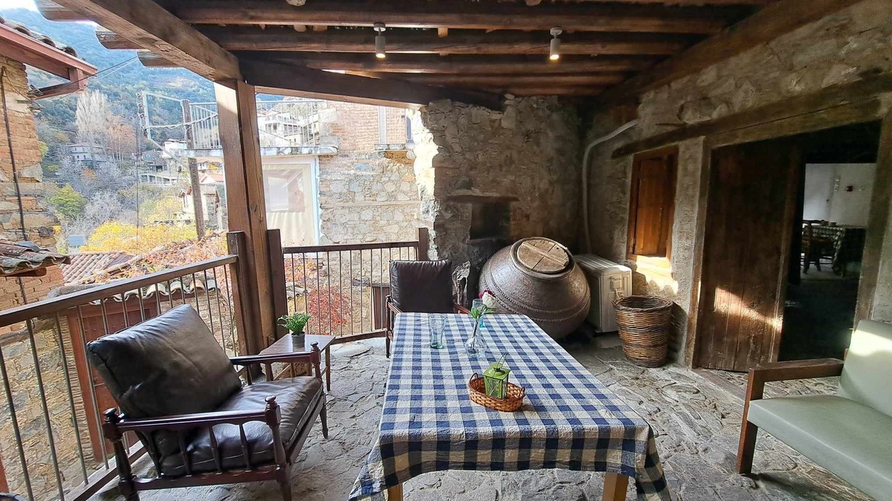 Photo of Patio Balcony in Askas