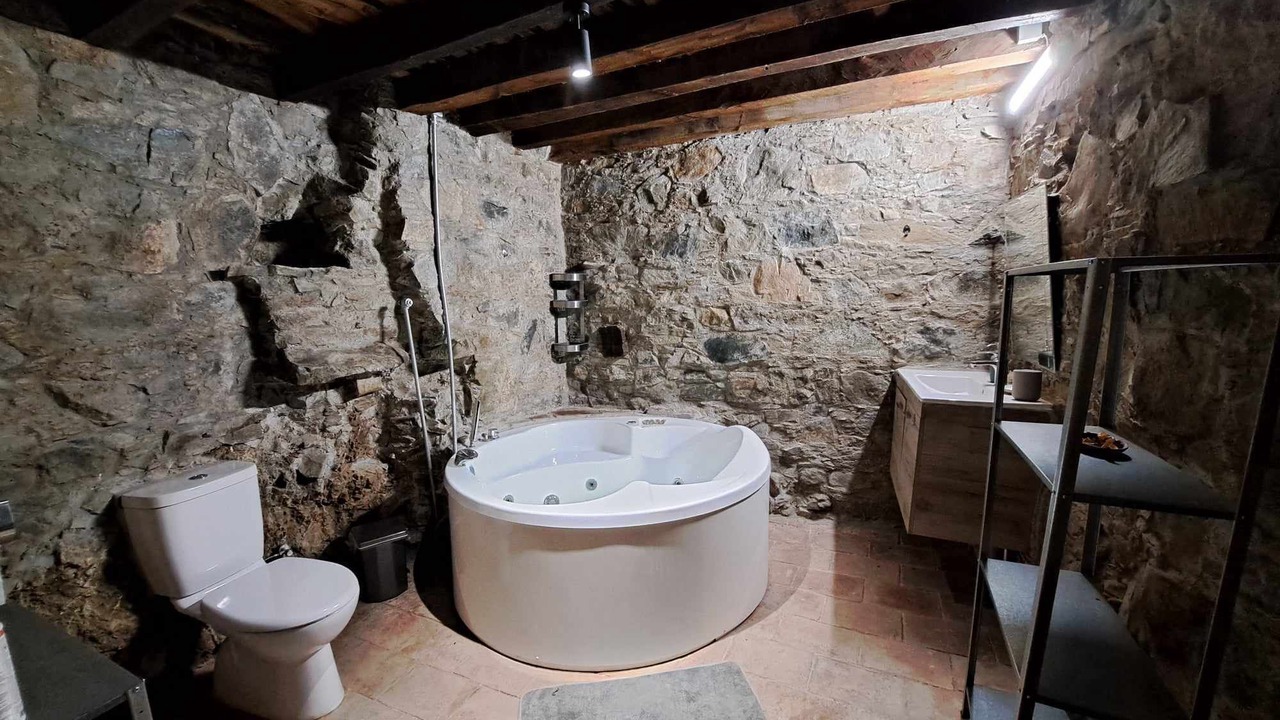 Photo of Bathroom in Askas
