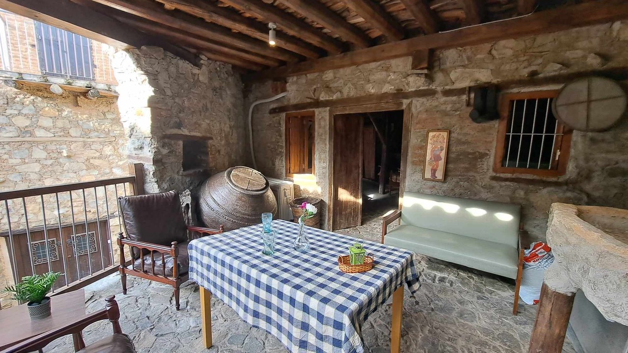 Photo of Patio Balcony in Askas
