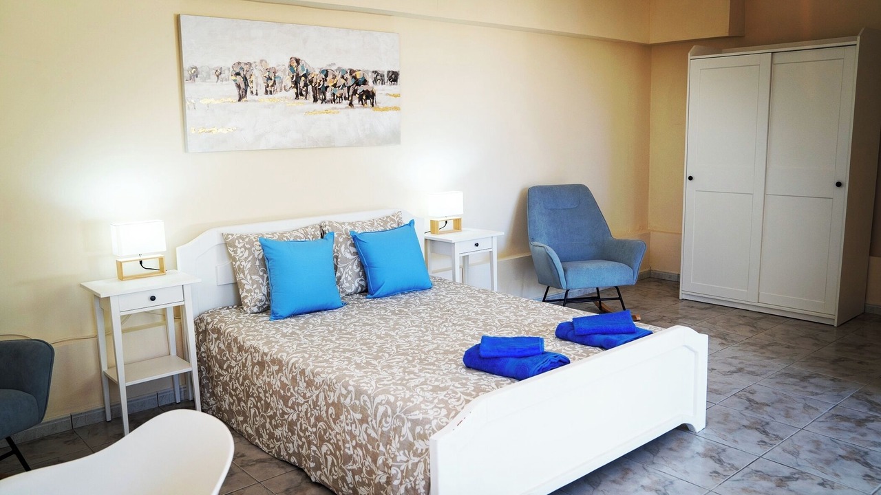 Photo of Bedroom in Peyia Town