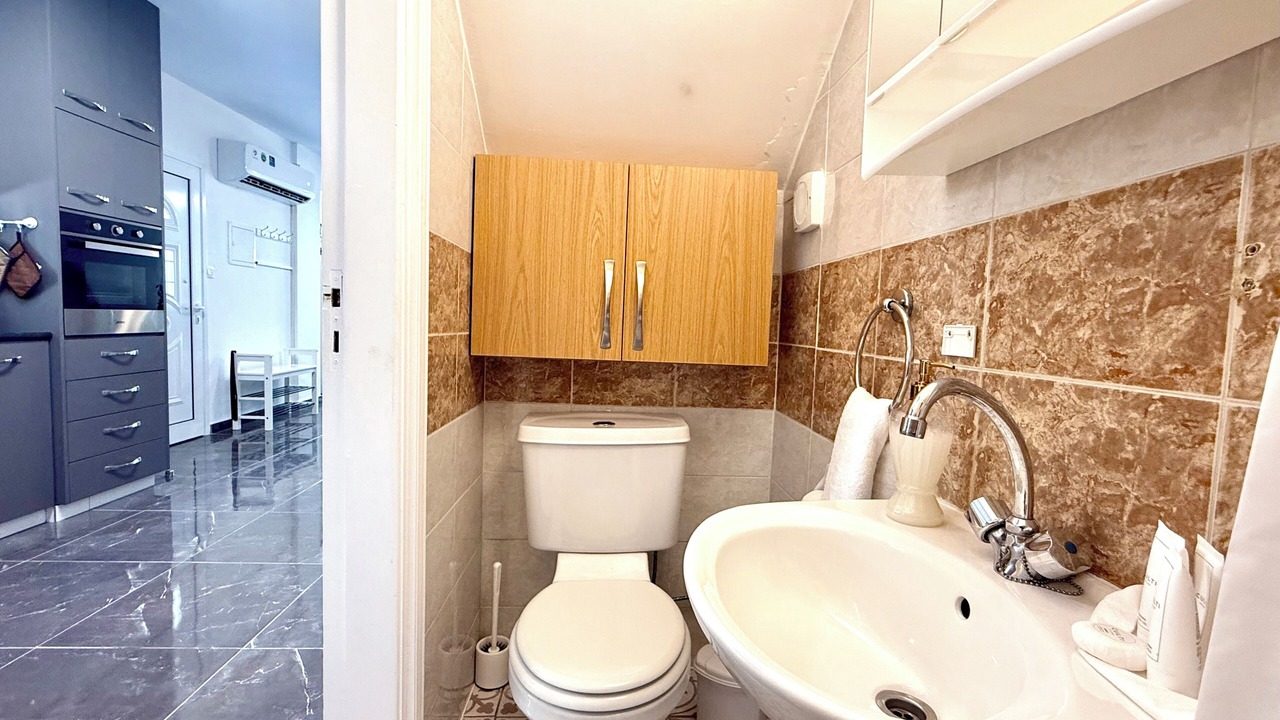 Photo of Bathroom in Pervolia