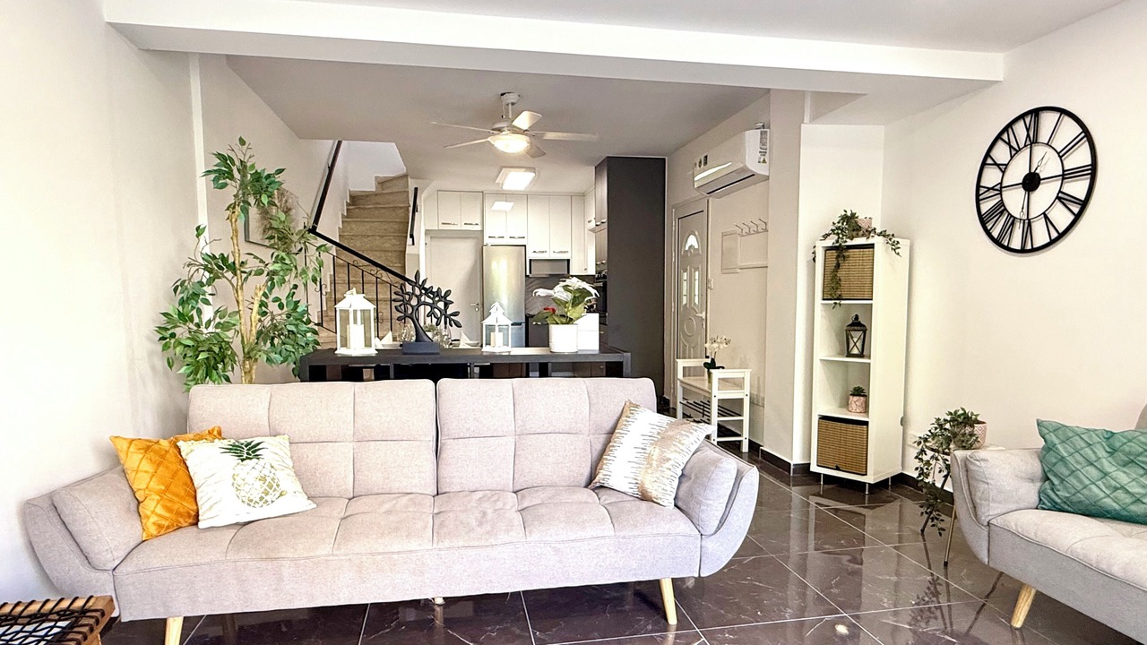 Photo of Livingroom in Pervolia