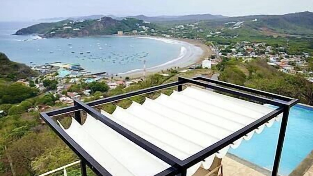 Photo of Outdoor in Paradise Bay