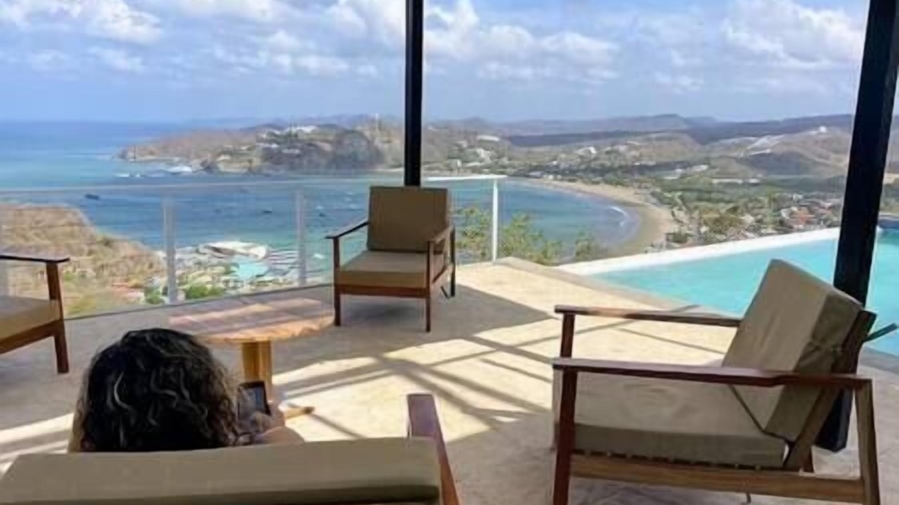 Photo of Patio Balcony in Paradise Bay