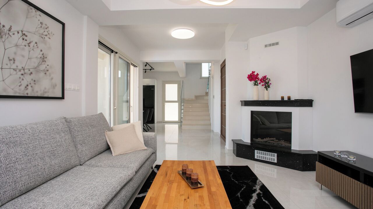 Photo of Livingroom in Kissonerga