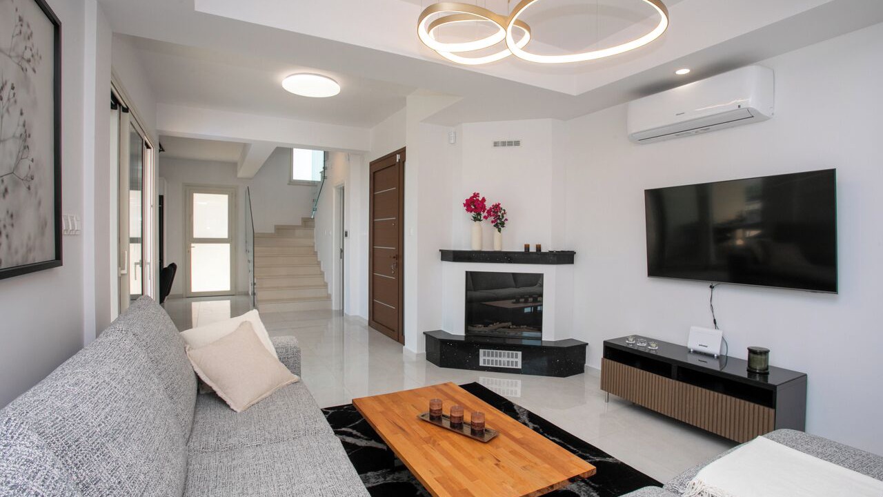 Photo of Livingroom in Kissonerga