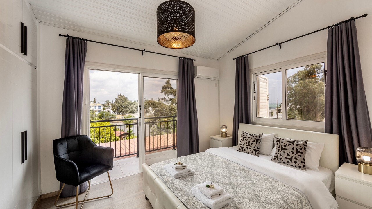 Photo of Bedroom in Pervolia