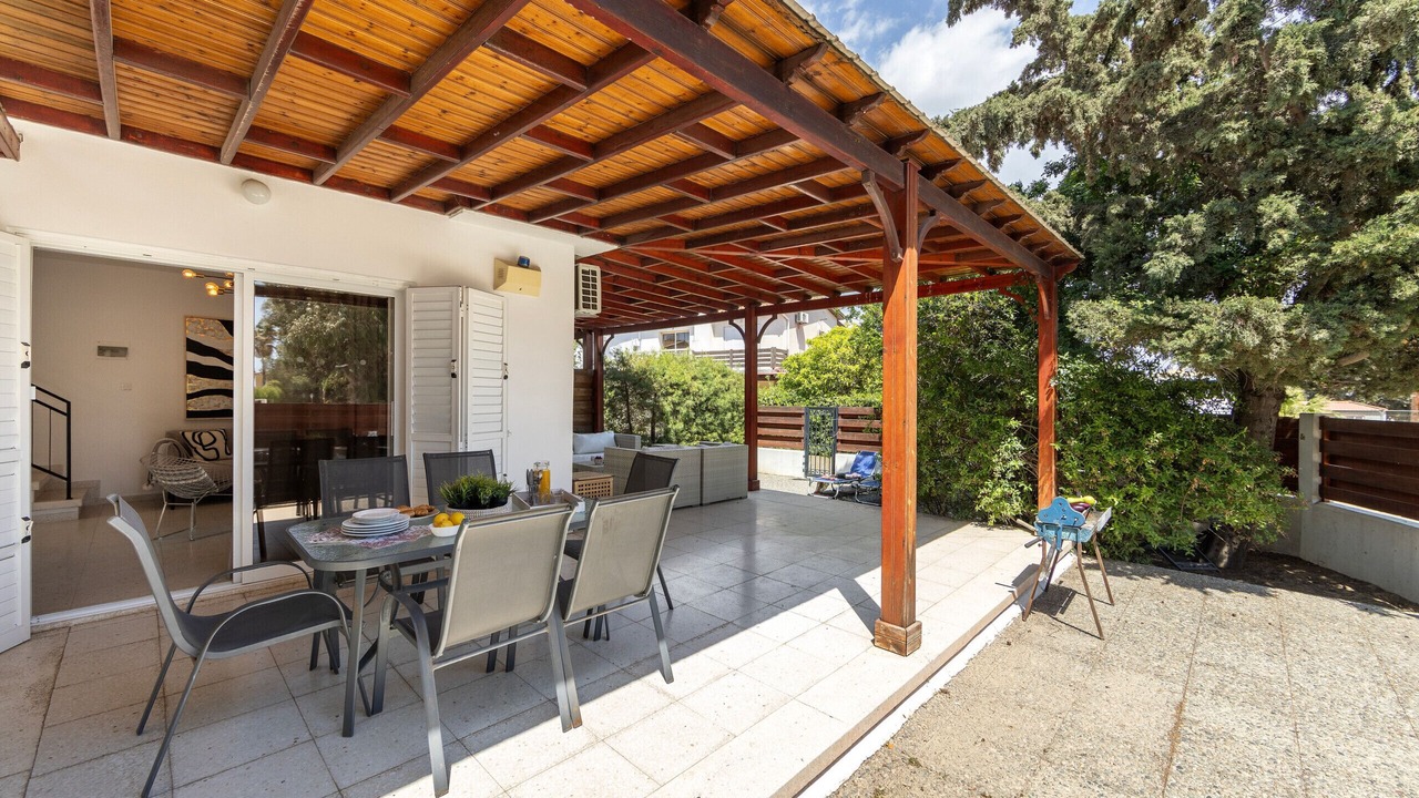 Photo of Outdoor in Pervolia