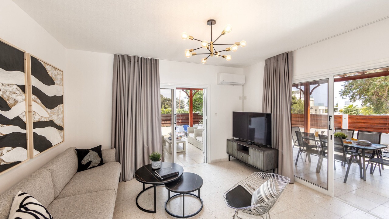 Photo of Livingroom in Pervolia