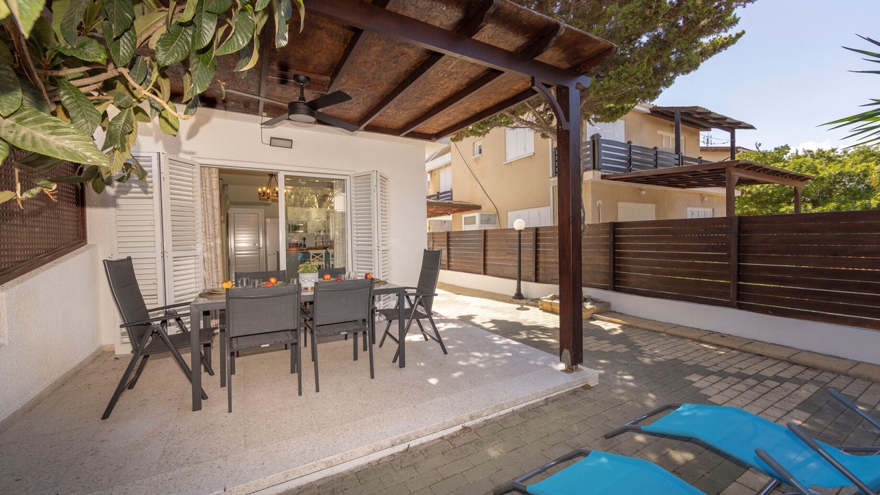 Photo of Outdoor in Pervolia
