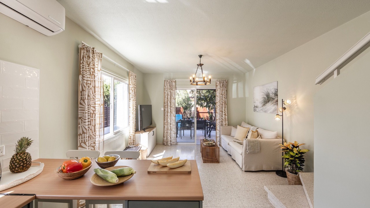 Photo of Livingroom in Pervolia