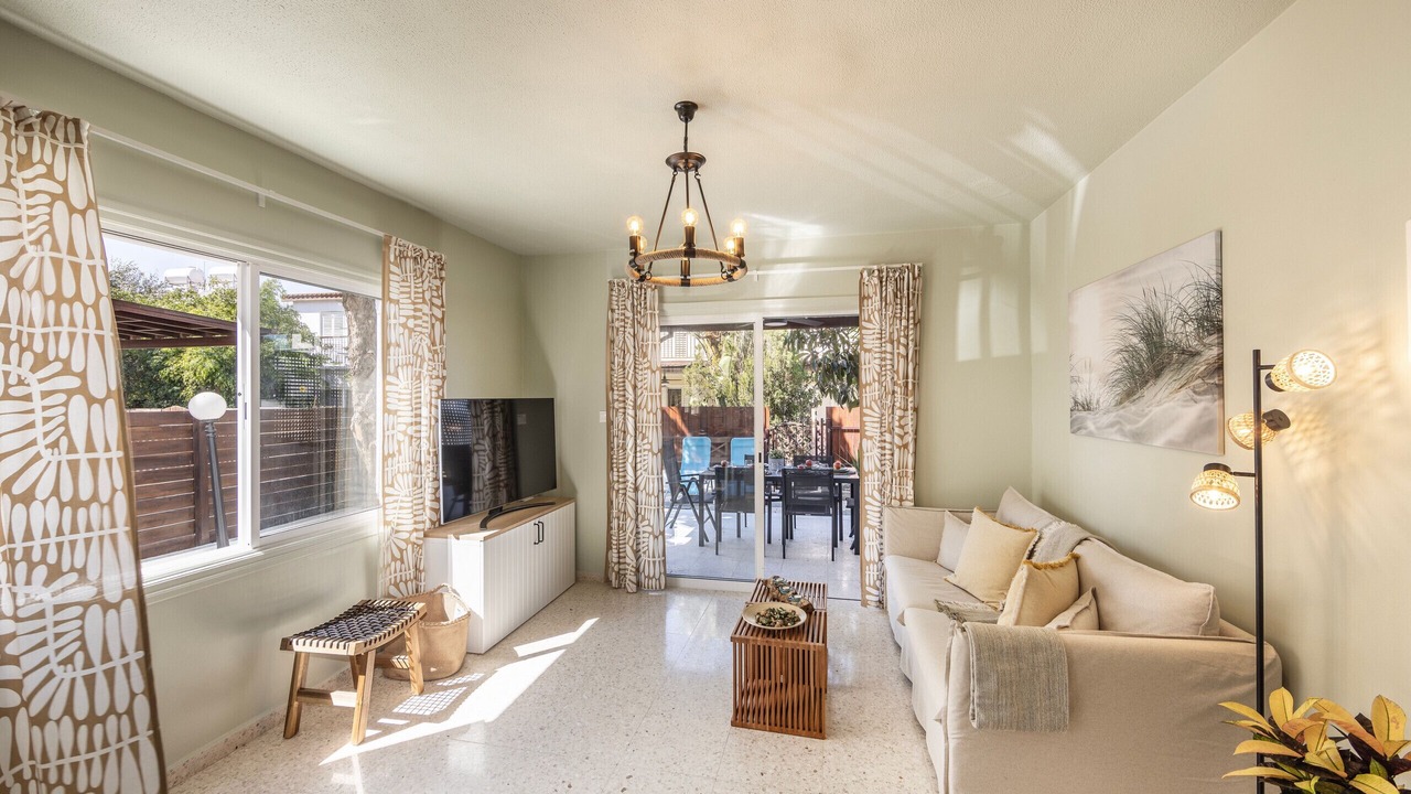 Photo of Livingroom in Pervolia