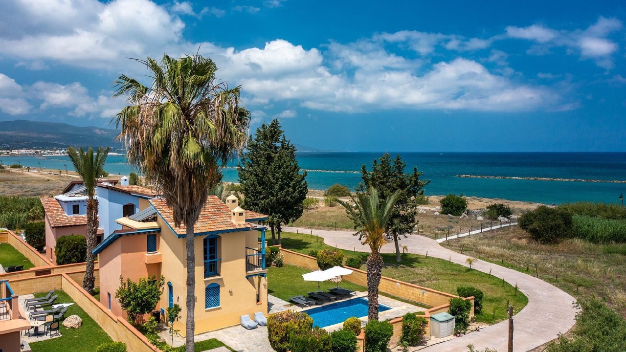 Photo of Outdoor in Polis