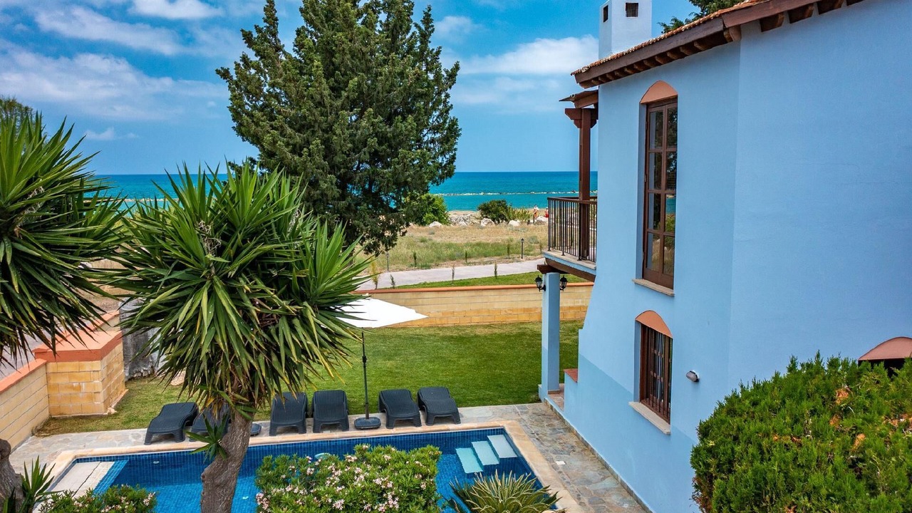 Photo of Outdoor in Polis