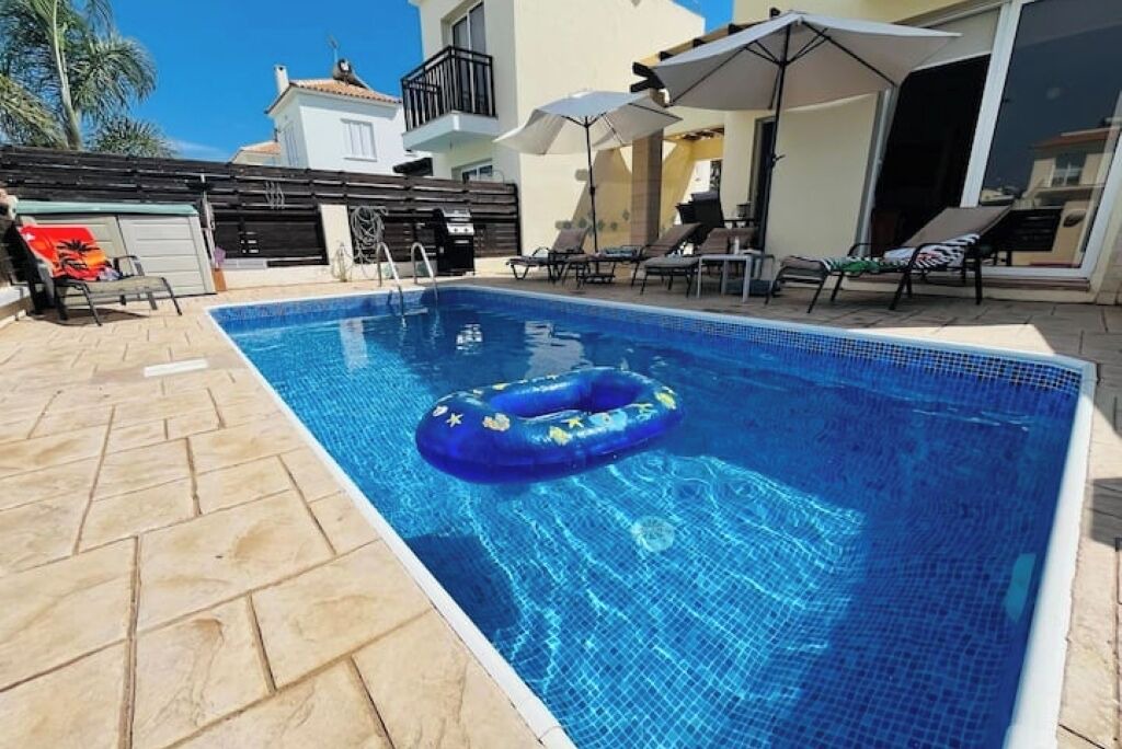 Photo of Outdoor in Pernera