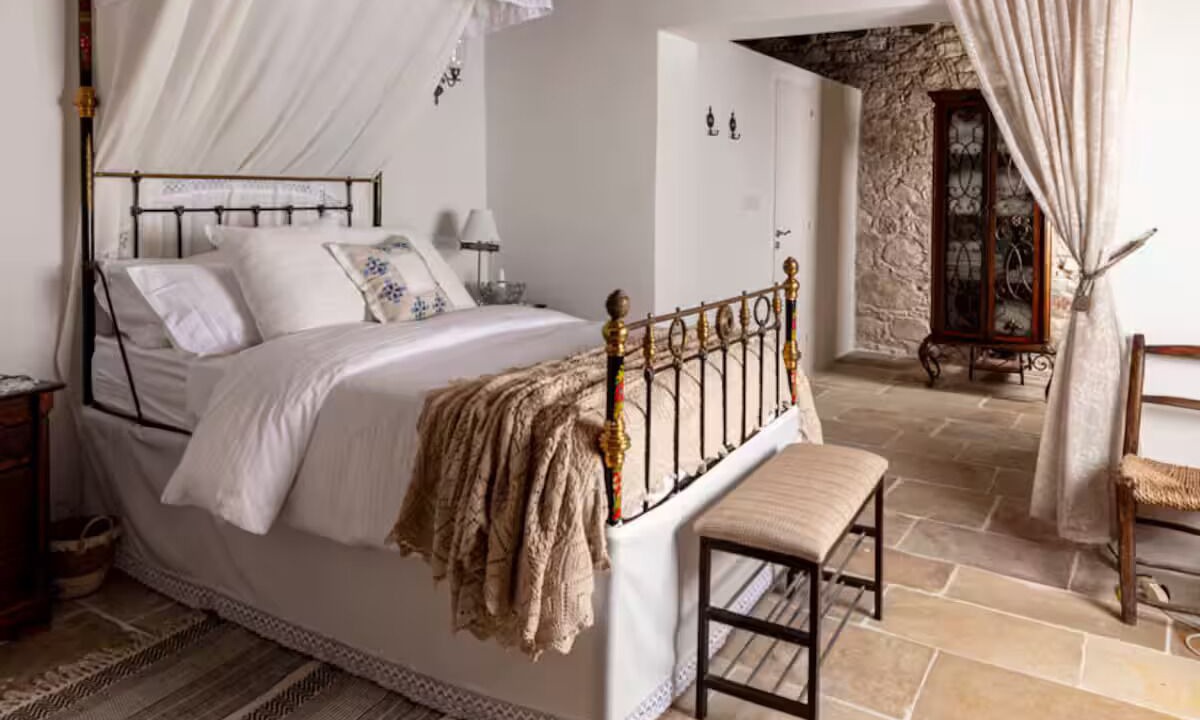 Photo of Bedroom in Mesana