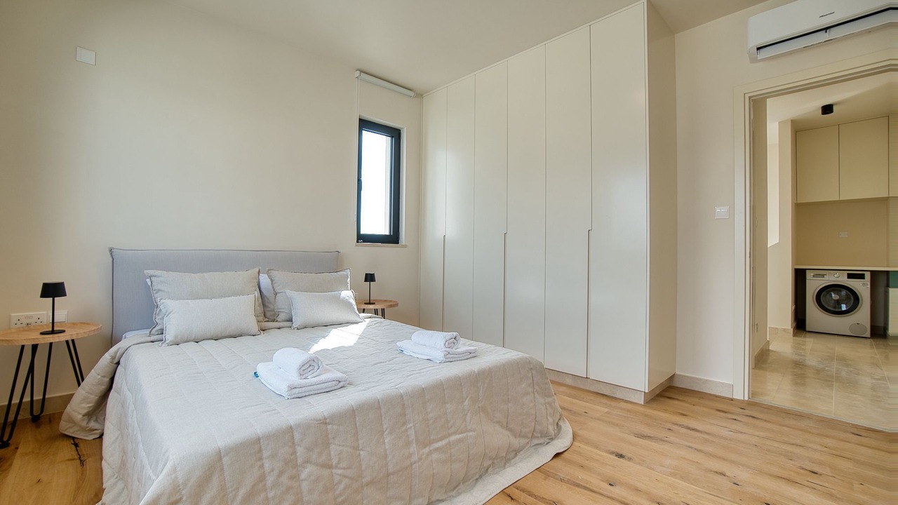 Photo of Bedroom in Emba