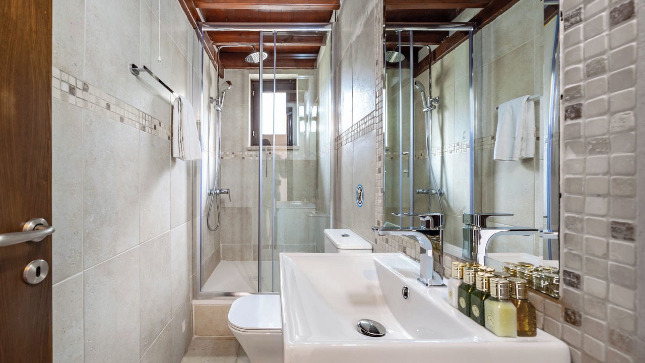 Photo of Bathroom in Stroumpi