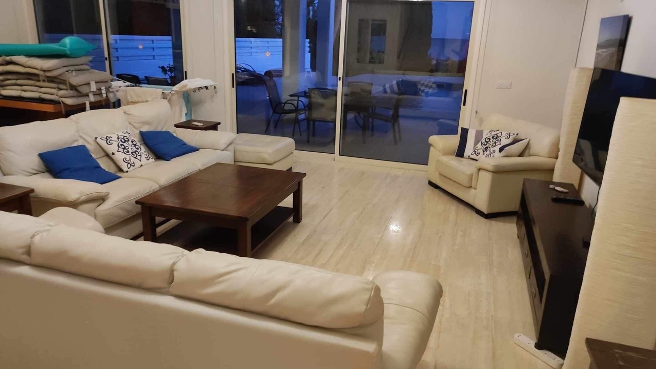 Photo of Livingroom in Pervolia
