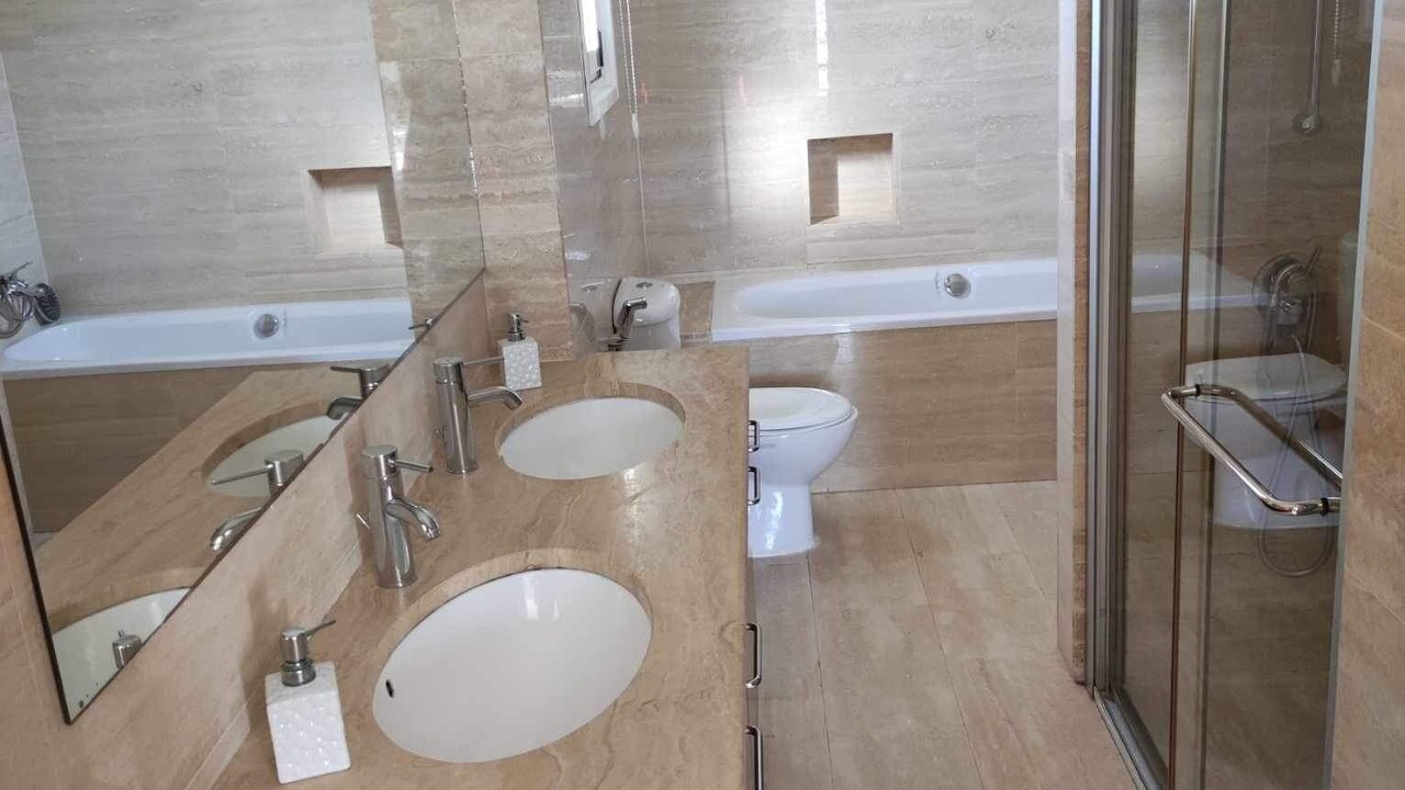 Photo of Bathroom in Pervolia