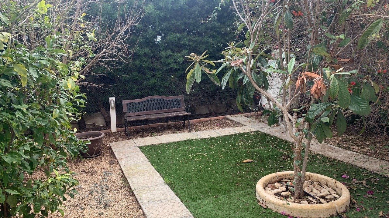 Photo of Outdoor in Meneou