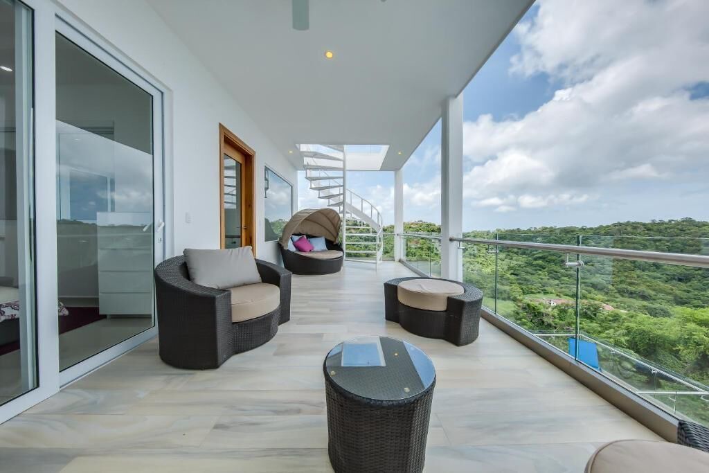 Photo of Patio Balcony in Pacific Marlin