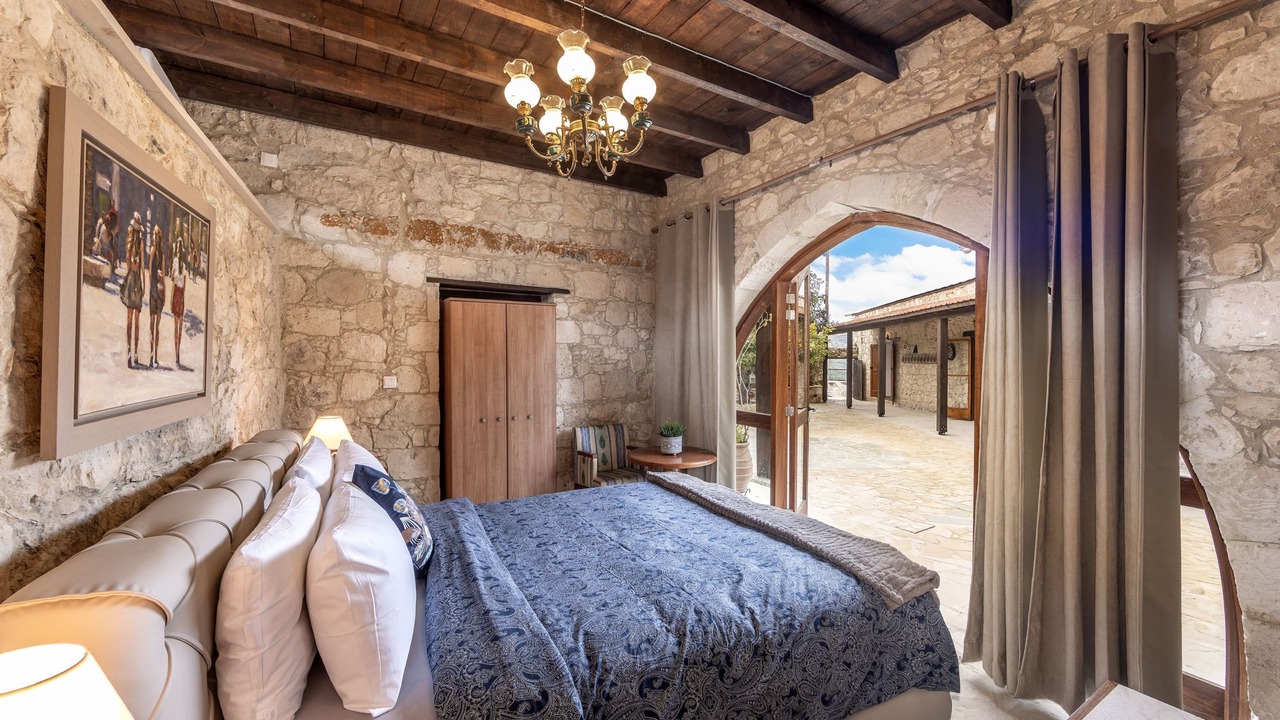 Photo of Bedroom in Pano Arodhes