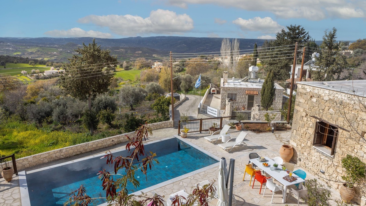 Photo of Outdoor in Pano Arodhes