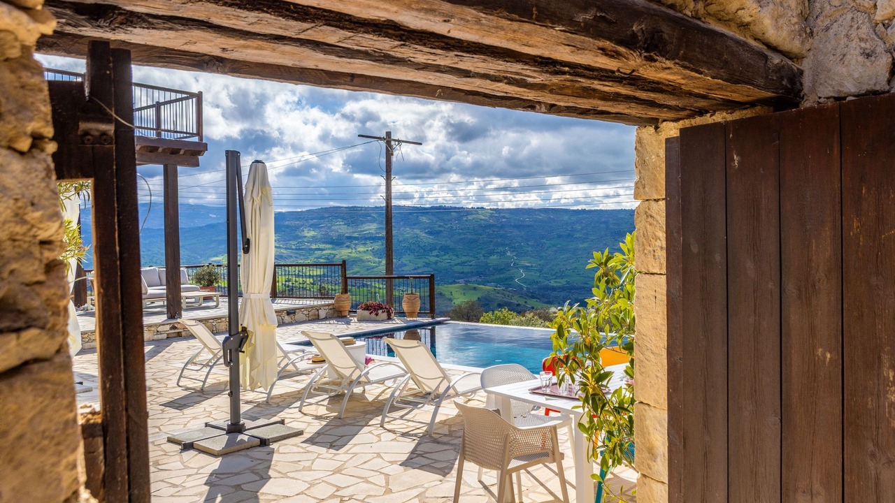 Photo of Outdoor in Pano Arodhes