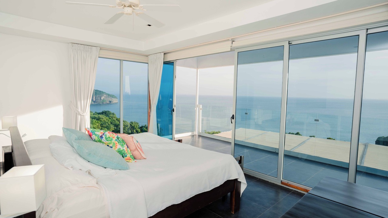 Photo of Bedroom in Pacific Marlin