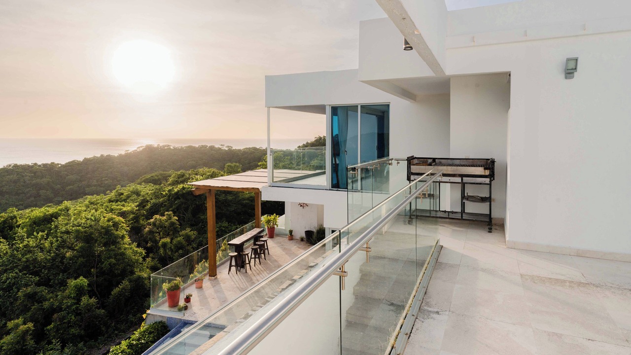 Photo of Patio Balcony in Pacific Marlin