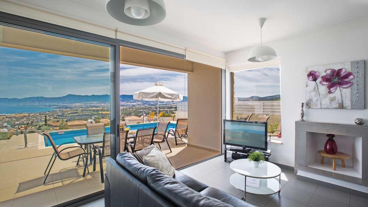 Photo of Livingroom in Latchi