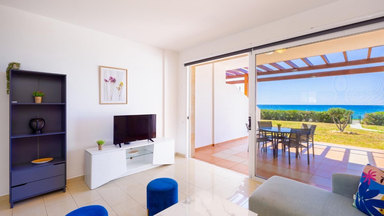 Photo of Livingroom in Latchi