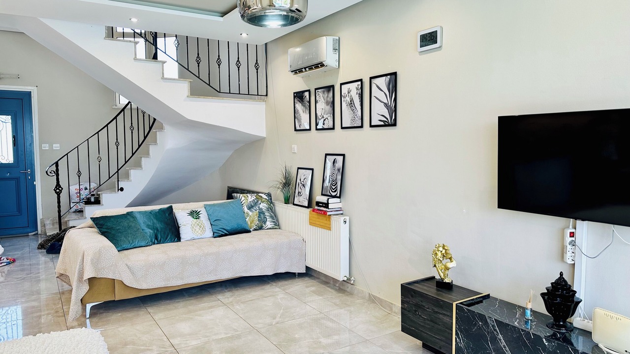 Photo of Livingroom in Pervolia