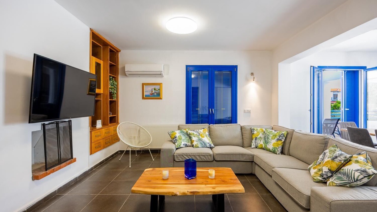 Photo of Livingroom in Pachyammos
