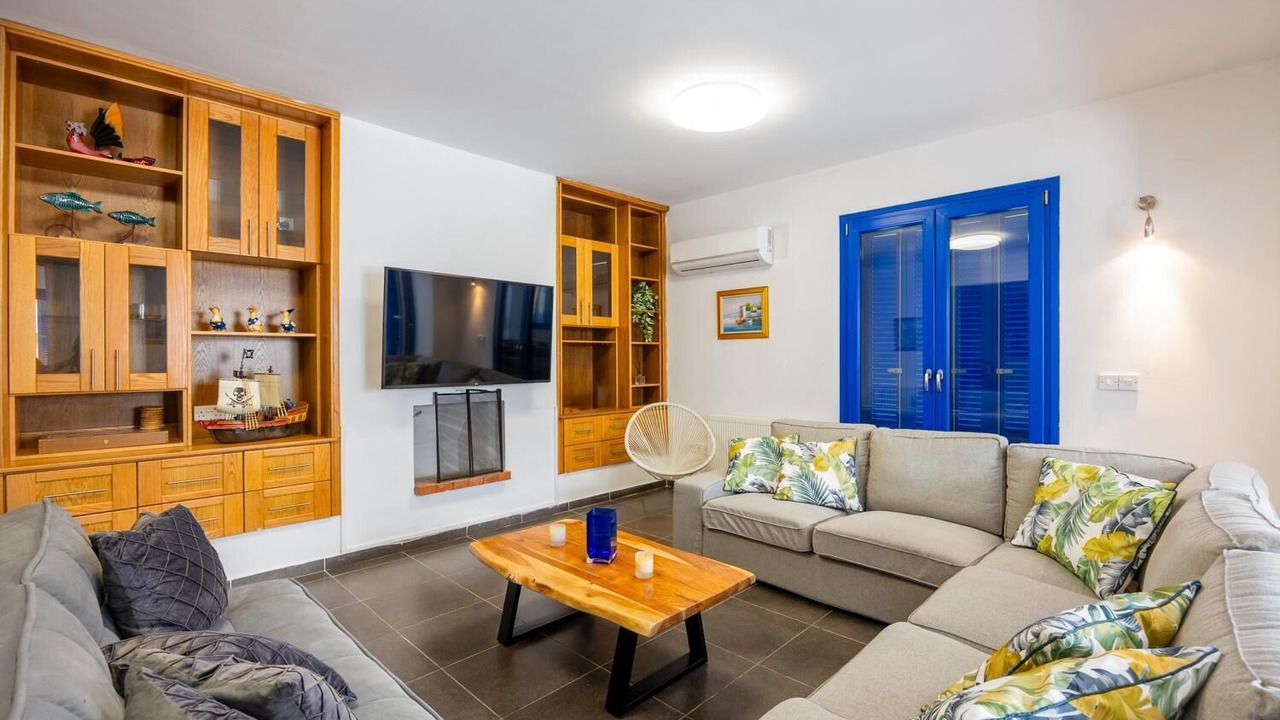Photo of Livingroom in Pachyammos