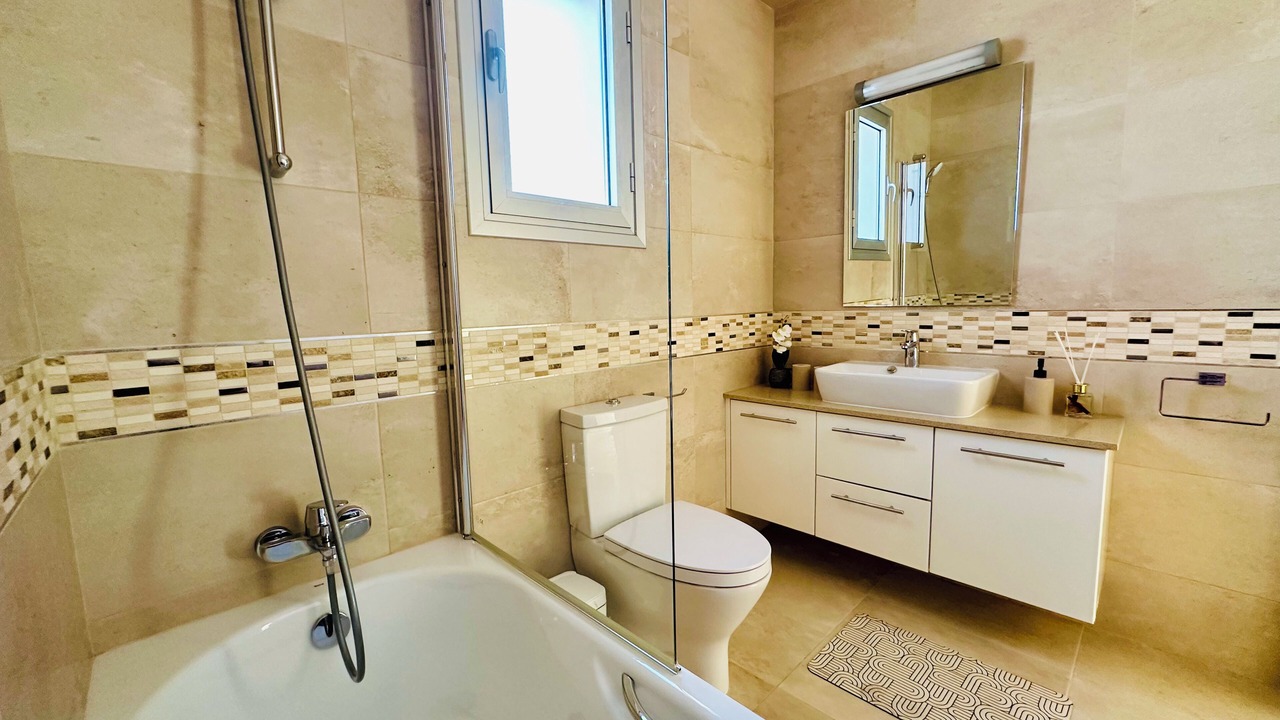 Photo of Bathroom in Geroskipou
