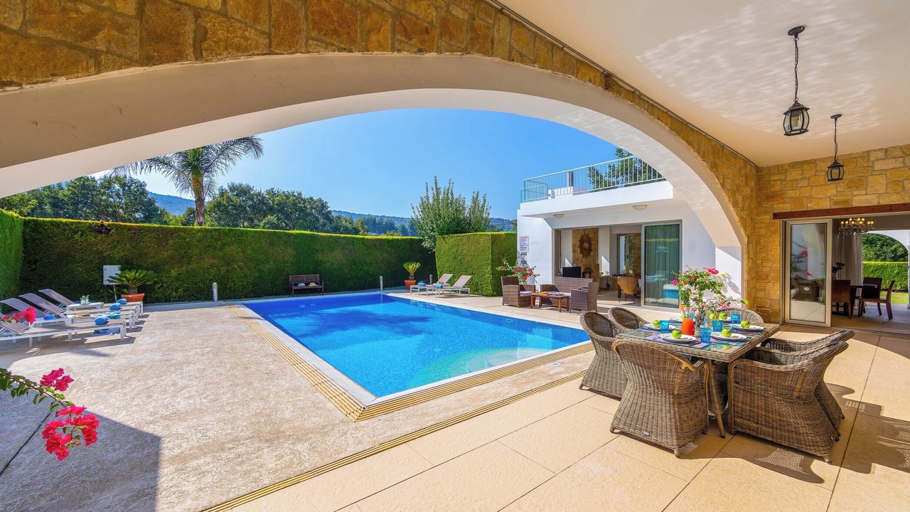 Photo of Outdoor in Giolou