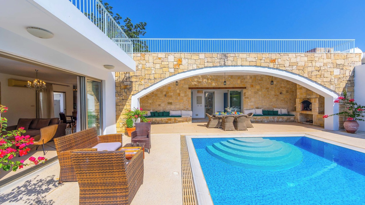 Photo of Outdoor in Giolou