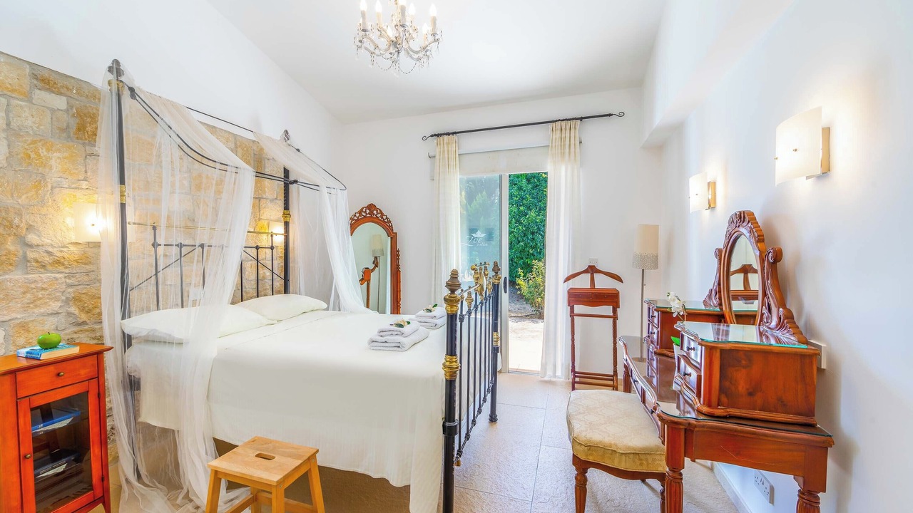 Photo of Bedroom in Giolou
