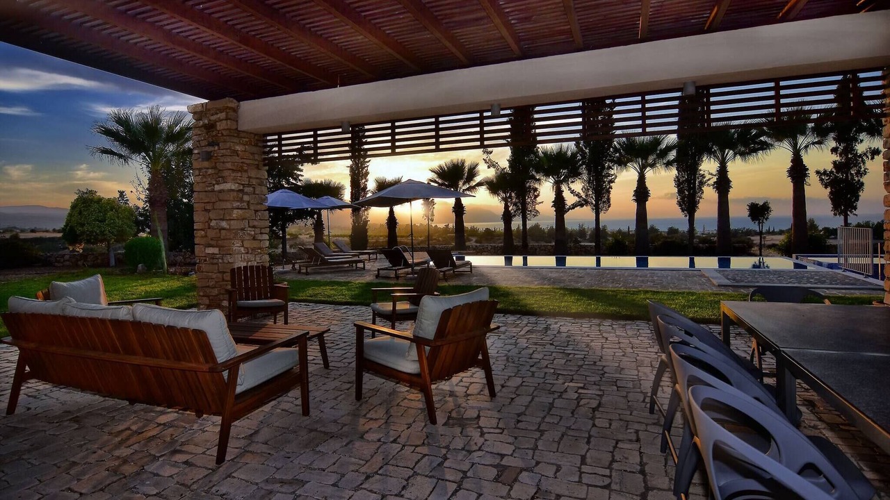 Photo of Outdoor in Polis